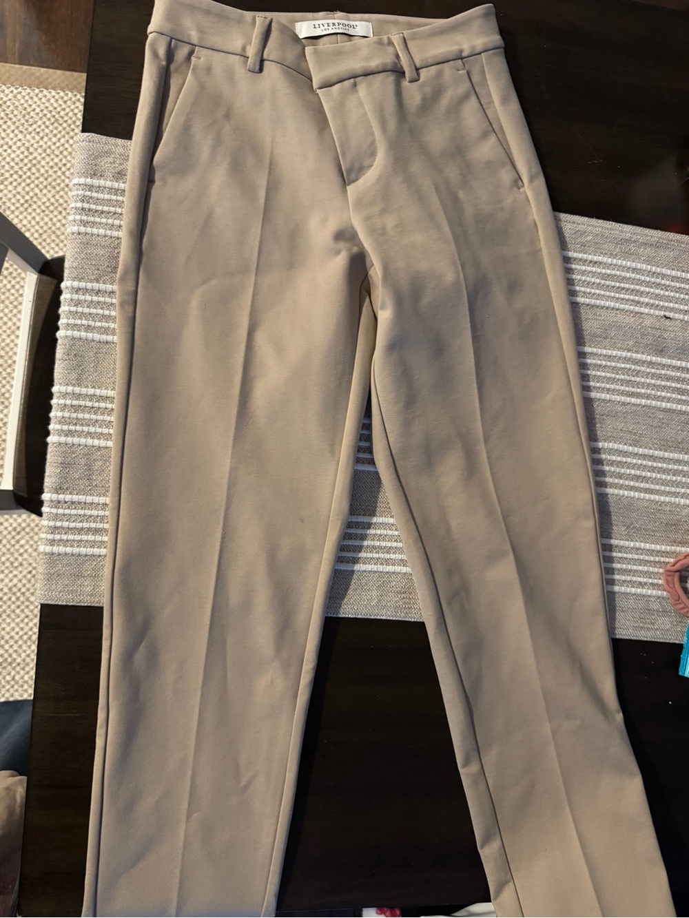 NWOT Liverpool ladies Slim with stretch nice Dress Pants in Taupe size 25 or 0